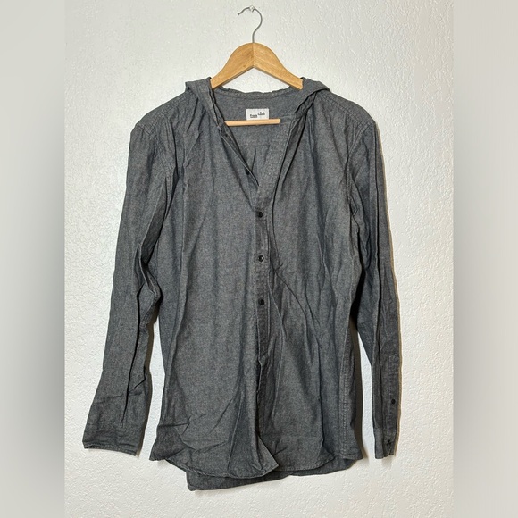 Frank and Oak long shelves men’s button down - Picture 2 of 2